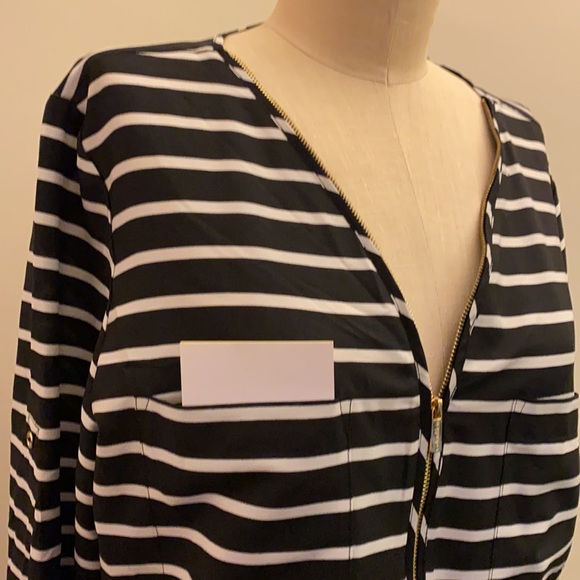 Calvin Klein Black and White Stripe Blouse Size L Pockets Zip Front Roll Sleeves - Picture 3 of 11